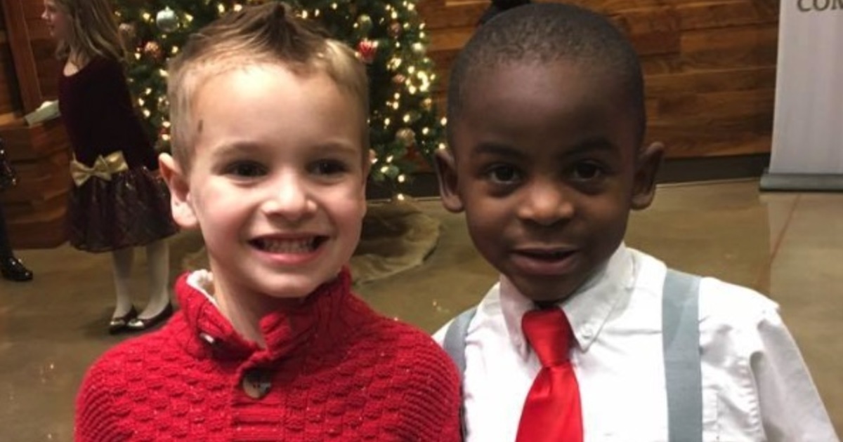 5 Year Old Bffs Get Same Haircut So They Ll No Longer Have Any Differences 5 Year Old Bffs Get Same Haircut So They Ll No Longer Have Any Differences
