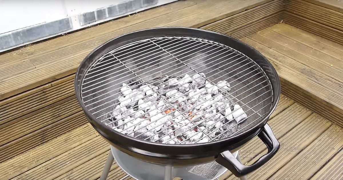 This Simple Trick Will Transform Your Grill Into A Pizza Oven.