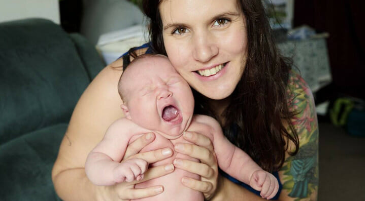 https://www.stuff.co.nz/life-style/parenting/baby/112486767/13-pound-hercules-baby-stuns-midwife