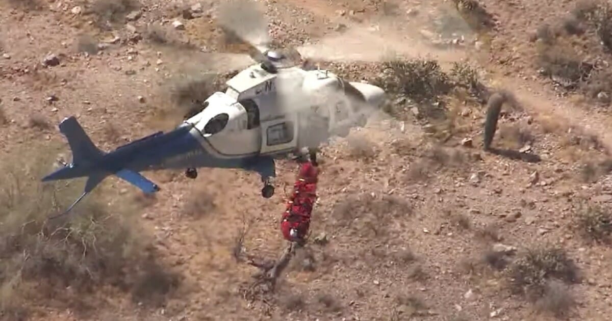 Injured hiker spins out of control during helicopter rescue in Arizona