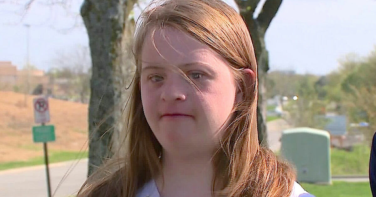 Girl With Down Syndrome Stopped From Riding A Ferris Wheel 9554