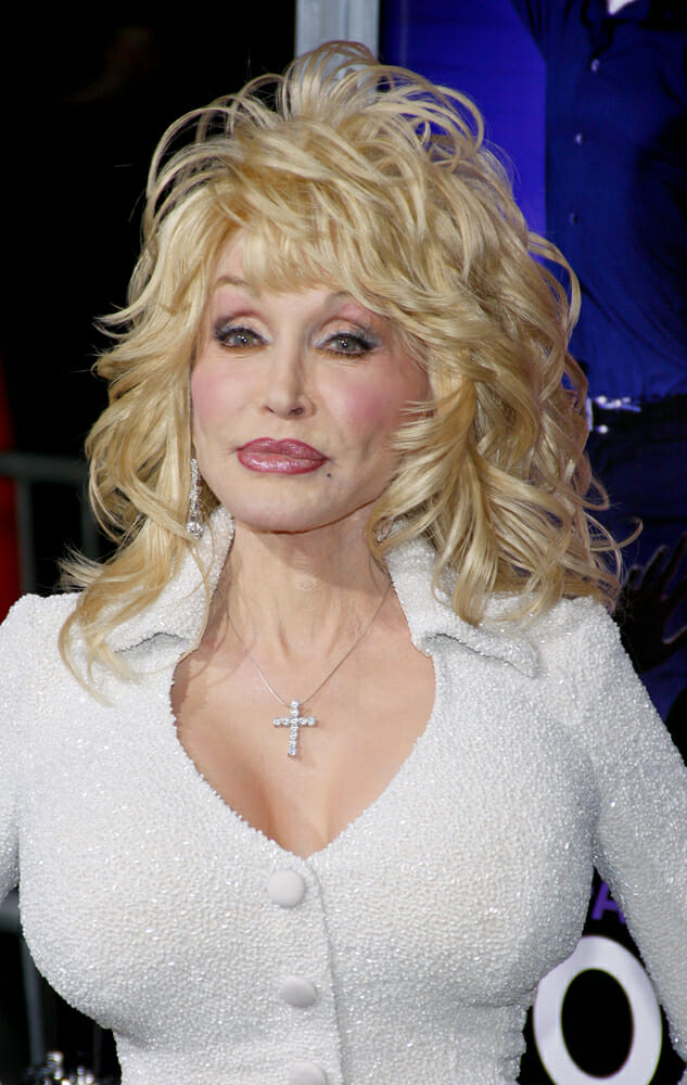 Dolly Parton Urges Christians To Stop Judging Gay People