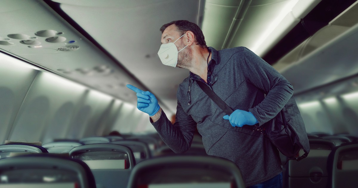 Airlines tighten face mask requirements, threaten to ban customers if