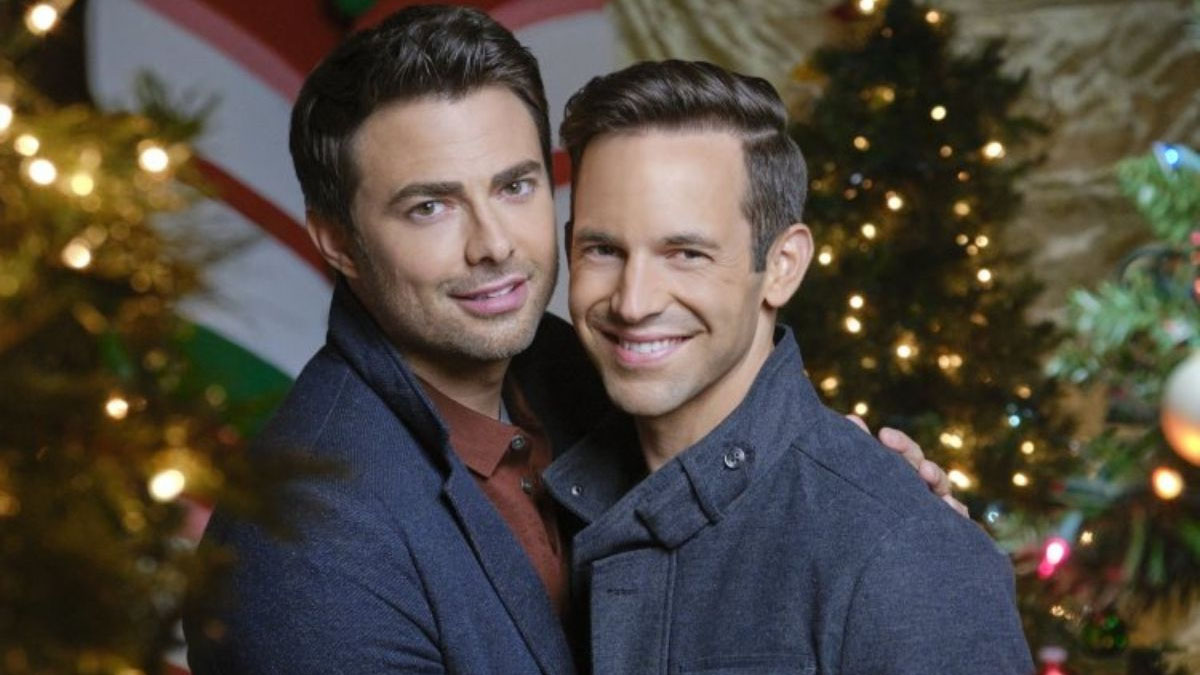 Hallmark Channel airs first holiday movie featuring a gay couple kissing