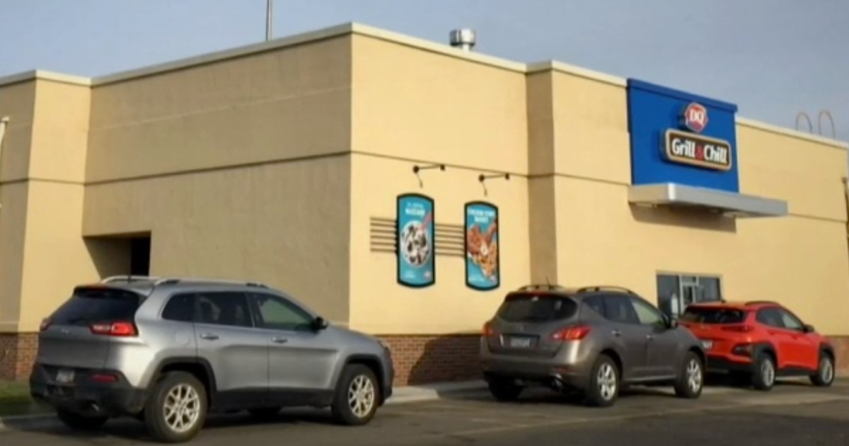 Over 900 cars pay it forward at a Minnesota Dairy Queen