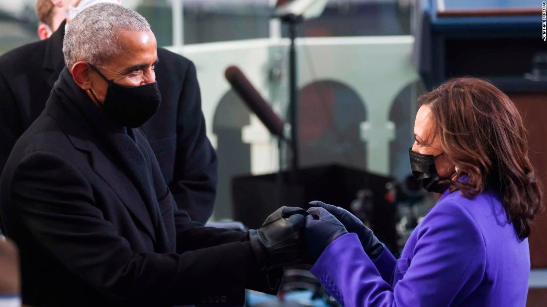 Barack Obama And Kamala Harris Share Fist Bump In Historic Photo 7766