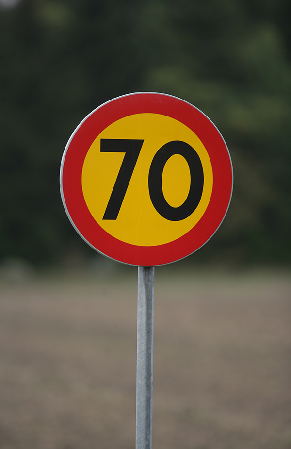 70-skylt, 70-väg