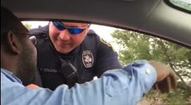Na zdjęciu widać męża Nikk i policjanta, który ich zatrzymał