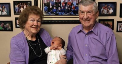 Małżeństwo z ponad 60-letnim stażem przywitało na świecie swojego 100 wnuka