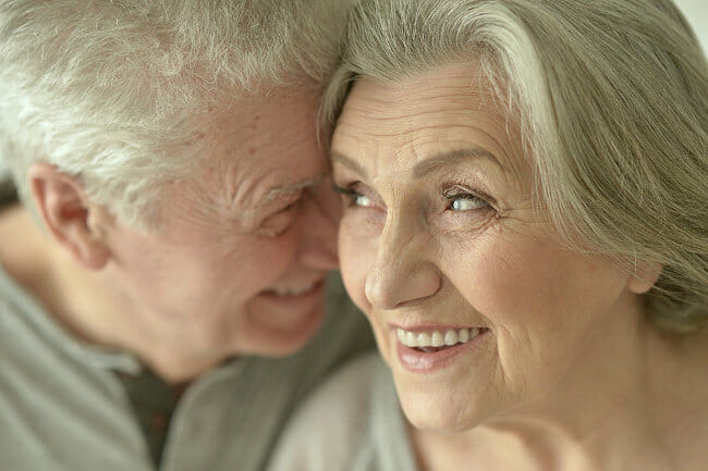 Älteres Paar Wird Beim Liebe Machen In Der Wildnis Erwischt Ihre Erklärung Ist Einfach Toll