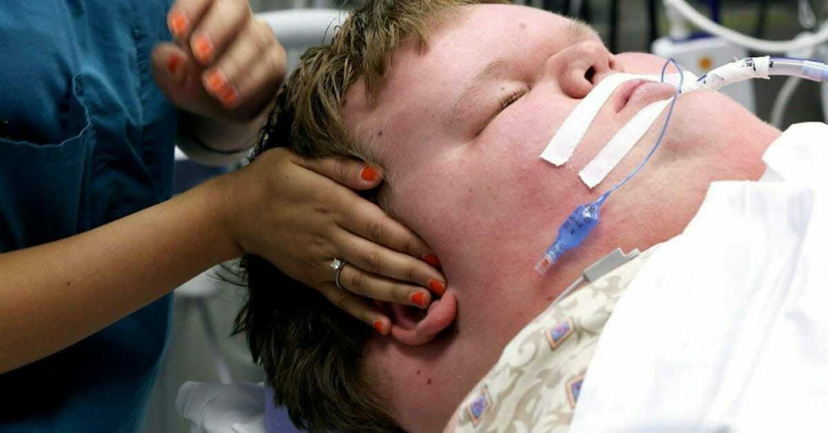 Adolescente più pesante del mondo pesa 320 kg la sua trasformazione oggi vi lascerà senza parole Adolescente più pesante del mondo pesa 320 kg la sua trasformazione oggi vi lascerà senza parole