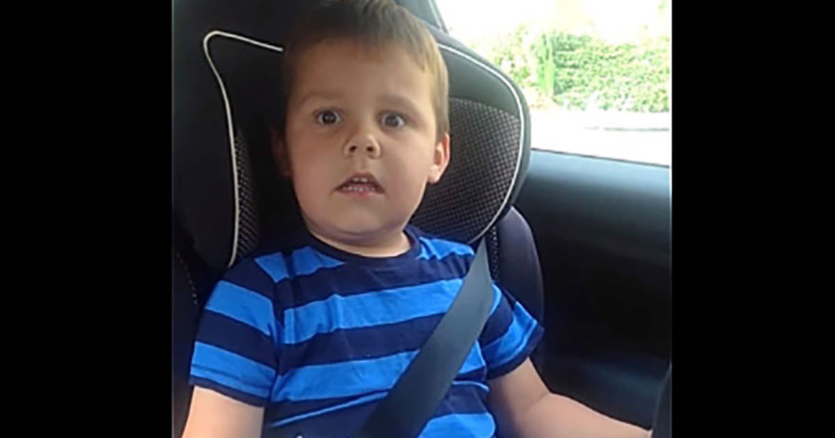 Un Couple De Petite Taille Est Prevenu Des Le Debut Des Consequences Si Jamais Il Voulait Fonder Une Famille Desormais Leurs Enfants Uniques Charment Des Milliers De Personnes