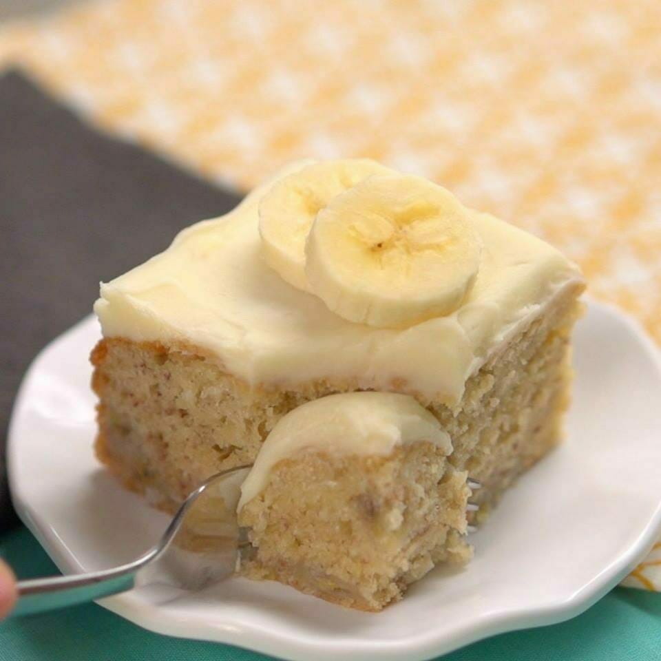 Gâteau à La Banane Moelleux Sans Sucre Et Sans Lait Avec 2 Ingrédients Inattendus 