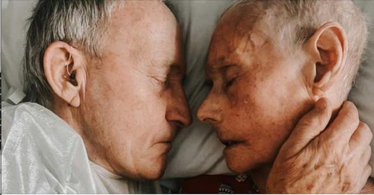 Une Petite Fille Immortalise Les Derniers Moments De L Histoire D Amour De 60 Ans De Ses Grands Parents Une Vie Pleine D Amour Ensemble